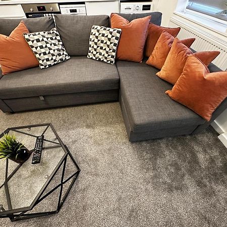 Walnut Flats-F4, 2-Bedroom With Ensuite - Parking, Netflix, Wifi - Close To Oxford, Bicester & Blenheim Palace Kidlington Eksteriør bilde