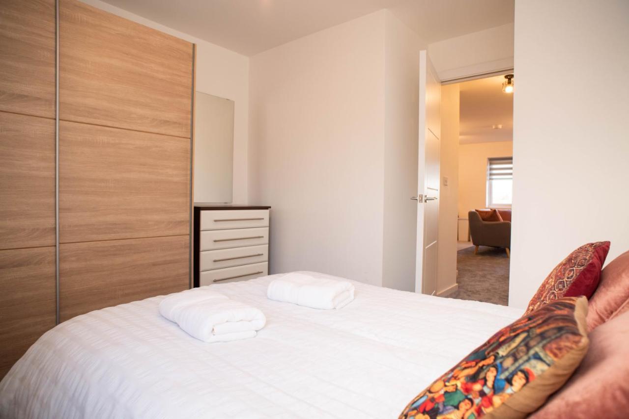 Walnut Flats-F4, 2-Bedroom With Ensuite - Parking, Netflix, Wifi - Close To Oxford, Bicester & Blenheim Palace Kidlington Eksteriør bilde