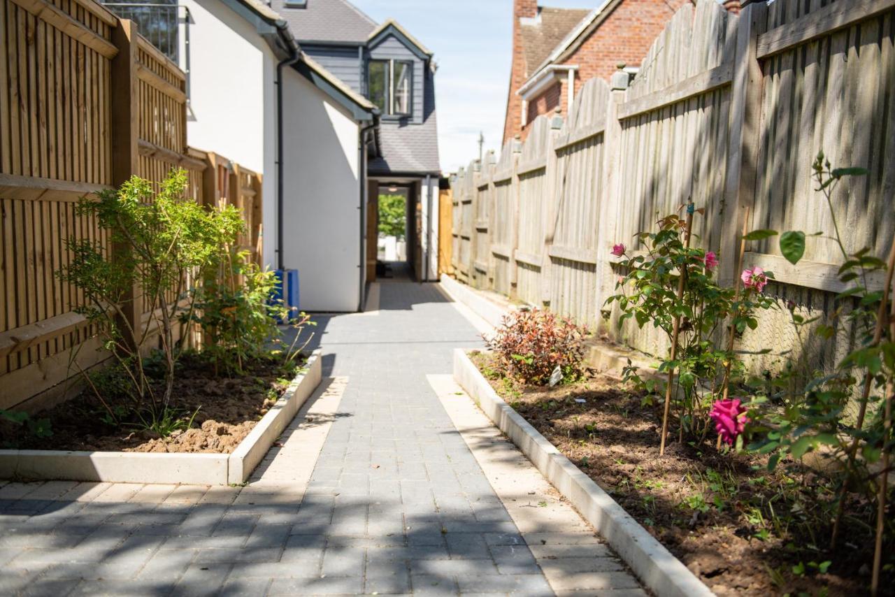 Walnut Flats-F4, 2-Bedroom With Ensuite - Parking, Netflix, Wifi - Close To Oxford, Bicester & Blenheim Palace Kidlington Eksteriør bilde
